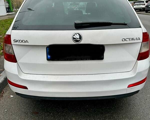 Білий Шкода Октавія, об'ємом двигуна 1.6 л та пробігом 180 тис. км за 10500 $, фото 15 на Automoto.ua