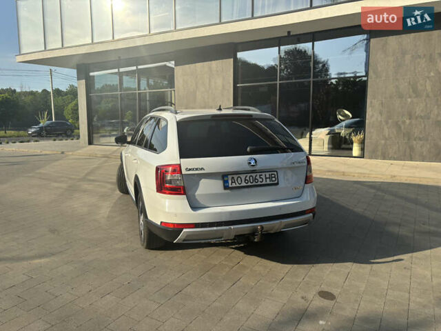 Белый Шкода Октавия, объемом двигателя 2 л и пробегом 174 тыс. км за 16000 $, фото 4 на Automoto.ua