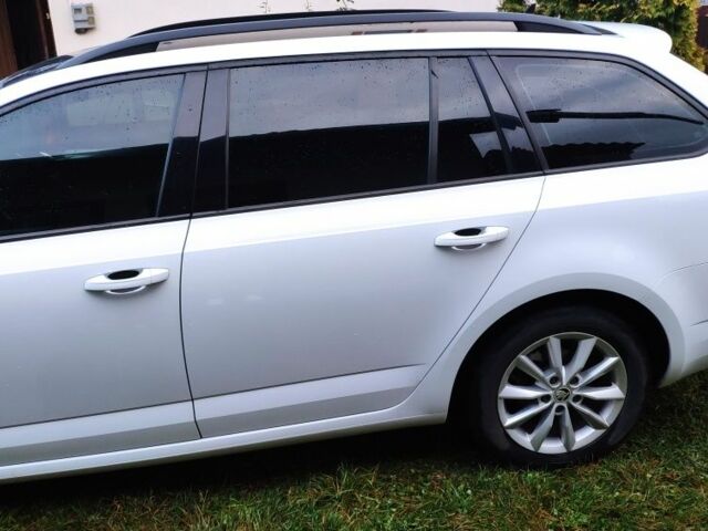 Белый Шкода Октавия, объемом двигателя 1.6 л и пробегом 290 тыс. км за 11000 $, фото 1 на Automoto.ua