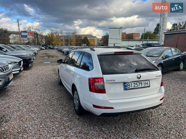 Білий Шкода Октавія, об'ємом двигуна 1.6 л та пробігом 182 тис. км за 10500 $, фото 5 на Automoto.ua