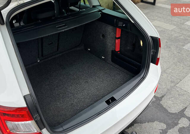 Белый Шкода Октавия, объемом двигателя 1.6 л и пробегом 231 тыс. км за 11850 $, фото 17 на Automoto.ua