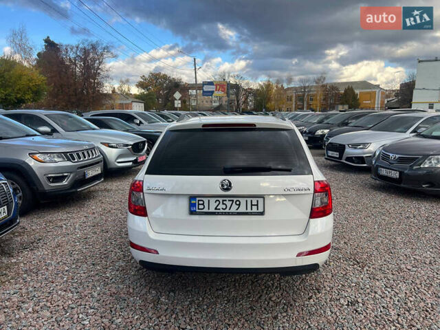 Білий Шкода Октавія, об'ємом двигуна 1.6 л та пробігом 182 тис. км за 10500 $, фото 6 на Automoto.ua