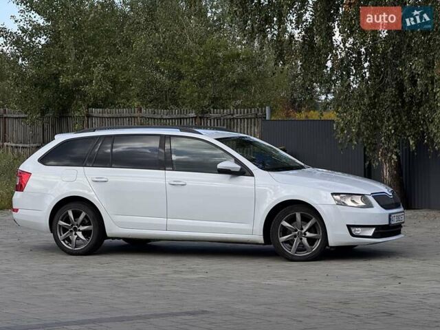 Белый Шкода Октавия, объемом двигателя 2 л и пробегом 280 тыс. км за 12100 $, фото 8 на Automoto.ua