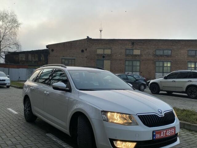 Белый Шкода Октавия, объемом двигателя 1.6 л и пробегом 262 тыс. км за 11600 $, фото 2 на Automoto.ua