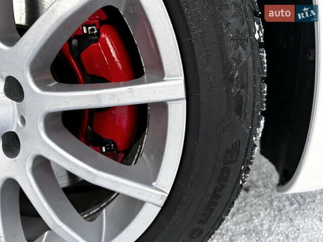 Білий Шкода Октавія, об'ємом двигуна 2 л та пробігом 255 тис. км за 13900 $, фото 80 на Automoto.ua