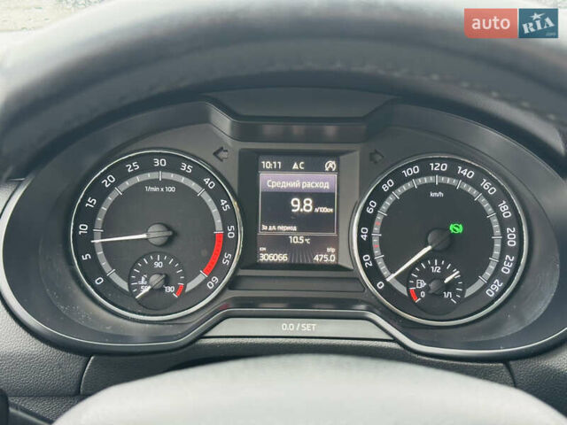 Белый Шкода Октавия, объемом двигателя 1.97 л и пробегом 303 тыс. км за 13900 $, фото 29 на Automoto.ua