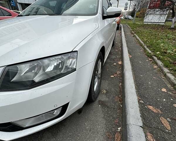 Белый Шкода Октавия, объемом двигателя 1.6 л и пробегом 180 тыс. км за 10900 $, фото 8 на Automoto.ua