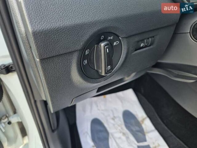 Білий Шкода Октавія, об'ємом двигуна 2 л та пробігом 195 тис. км за 11599 $, фото 66 на Automoto.ua