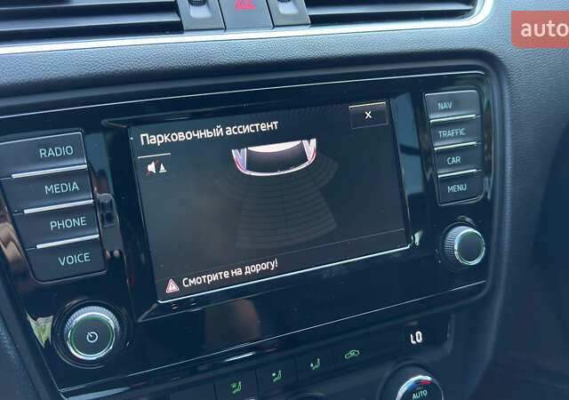 Білий Шкода Октавія, об'ємом двигуна 2 л та пробігом 267 тис. км за 16500 $, фото 20 на Automoto.ua