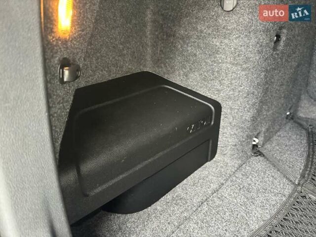 Белый Шкода Октавия, объемом двигателя 1.97 л и пробегом 268 тыс. км за 14500 $, фото 59 на Automoto.ua