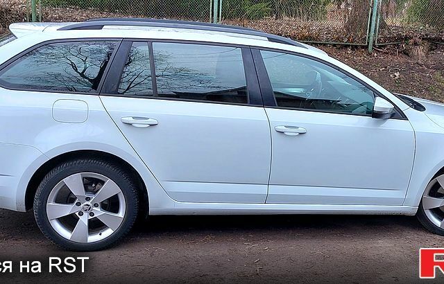 Шкода Октавия 2016 в Сумах на Automoto.ua Белый Шкода Октавия, объемом двигателя 1.4 л и пробегом 220 тыс. км за 9199 $, фото 1 на Automoto.ua