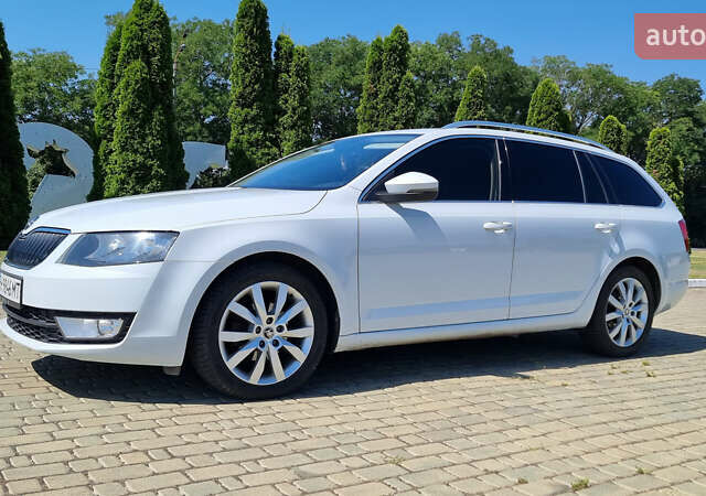Білий Шкода Октавія, об'ємом двигуна 1.6 л та пробігом 230 тис. км за 13500 $, фото 1 на Automoto.ua