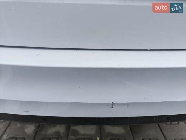 Білий Шкода Октавія, об'ємом двигуна 1.6 л та пробігом 280 тис. км за 11800 $, фото 22 на Automoto.ua
