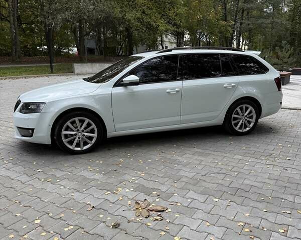 Белый Шкода Октавия, объемом двигателя 1.97 л и пробегом 243 тыс. км за 13400 $, фото 4 на Automoto.ua