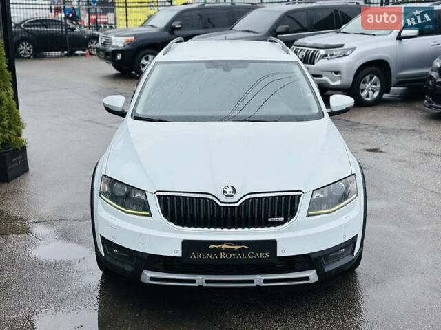 Белый Шкода Октавия, объемом двигателя 1.97 л и пробегом 303 тыс. км за 13900 $, фото 7 на Automoto.ua