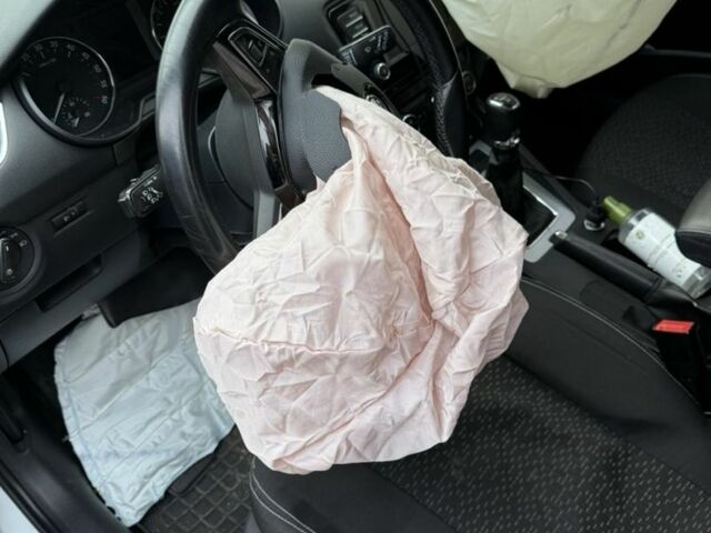 Білий Шкода Октавія, об'ємом двигуна 1.6 л та пробігом 260 тис. км за 3700 $, фото 3 на Automoto.ua