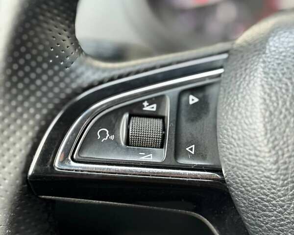 Белый Шкода Октавия, объемом двигателя 1.8 л и пробегом 210 тыс. км за 12900 $, фото 33 на Automoto.ua