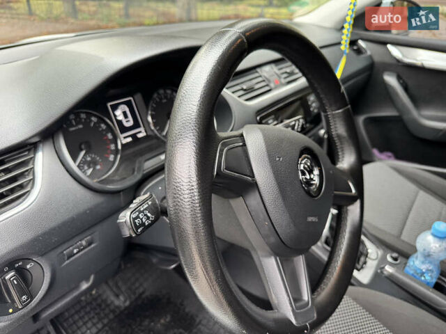 Белый Шкода Октавия, объемом двигателя 1.97 л и пробегом 328 тыс. км за 12300 $, фото 24 на Automoto.ua