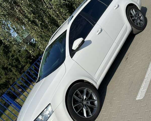 Шкода Октавия 2016 в Турийск на Automoto.ua Белый Шкода Октавия, объемом двигателя 1.97 л и пробегом 321 тыс. км за 11299 $, фото 4 на Automoto.ua
