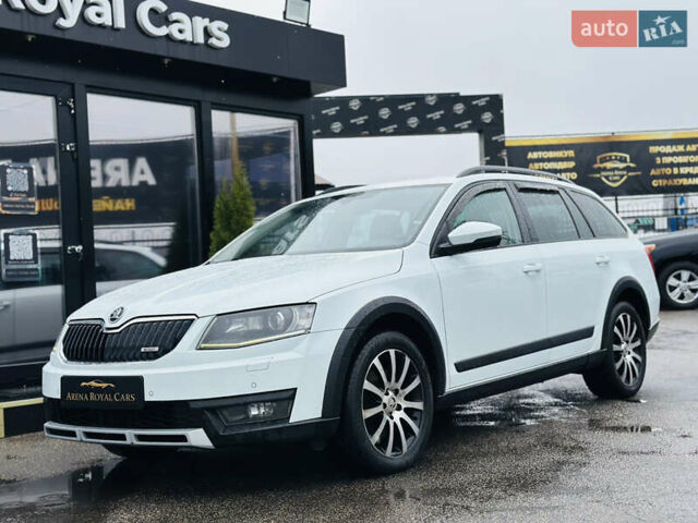 Белый Шкода Октавия, объемом двигателя 1.97 л и пробегом 303 тыс. км за 13900 $, фото 5 на Automoto.ua