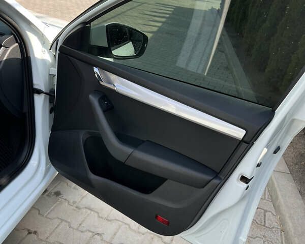 Шкода Октавія 2016 у Вінниці на Automoto.ua Білий Шкода Октавія, об'ємом двигуна 1.6 л та пробігом 270 тис. км за 10700 $, фото 20 на Automoto.ua