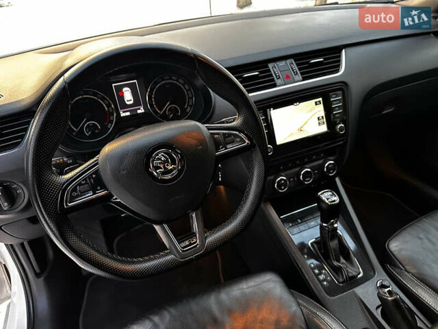 Білий Шкода Октавія, об'ємом двигуна 2 л та пробігом 255 тис. км за 13900 $, фото 23 на Automoto.ua