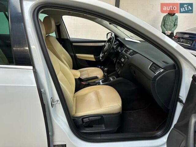 Белый Шкода Октавия, объемом двигателя 1.4 л и пробегом 174 тыс. км за 6600 $, фото 6 на Automoto.ua