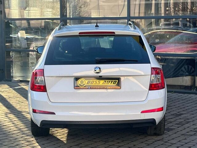 Белый Шкода Октавия, объемом двигателя 1.4 л и пробегом 235 тыс. км за 10450 $, фото 4 на Automoto.ua