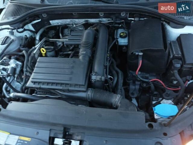 Белый Шкода Октавия, объемом двигателя 1.4 л и пробегом 257 тыс. км за 8399 $, фото 30 на Automoto.ua