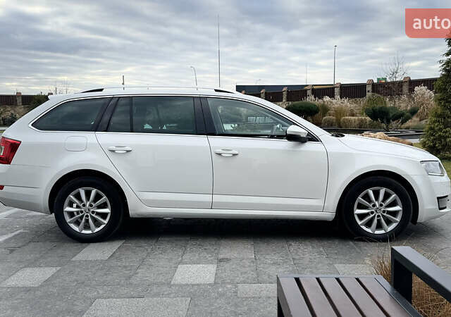 Белый Шкода Октавия, объемом двигателя 1.6 л и пробегом 231 тыс. км за 11850 $, фото 21 на Automoto.ua