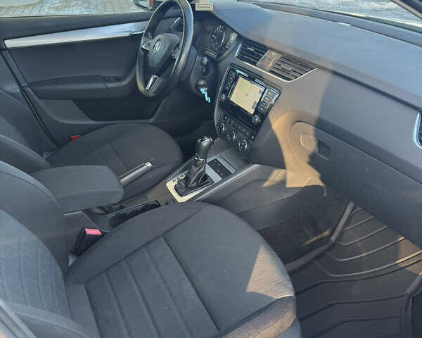 Белый Шкода Октавия, объемом двигателя 1.97 л и пробегом 247 тыс. км за 13800 $, фото 30 на Automoto.ua