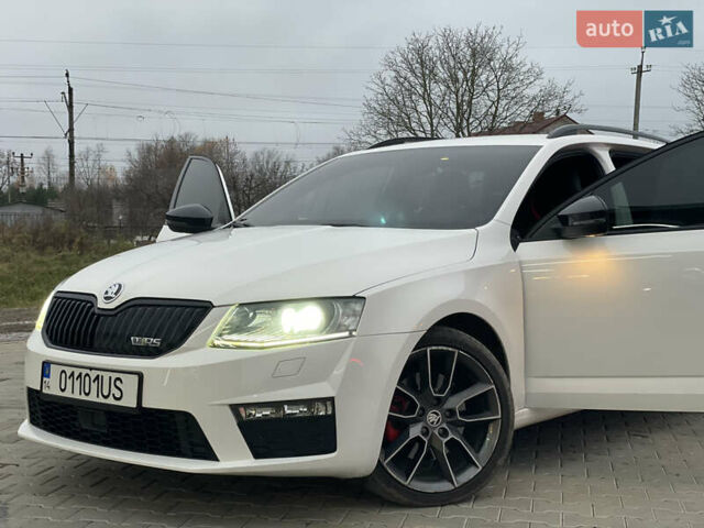 Белый Шкода Октавия, объемом двигателя 2 л и пробегом 269 тыс. км за 14999 $, фото 71 на Automoto.ua