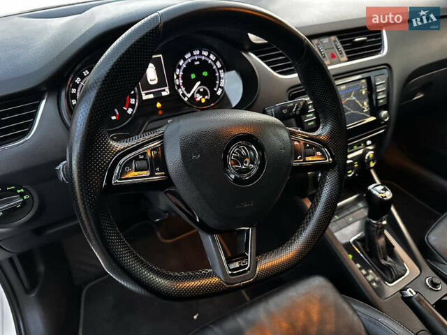 Білий Шкода Октавія, об'ємом двигуна 2 л та пробігом 255 тис. км за 13900 $, фото 56 на Automoto.ua