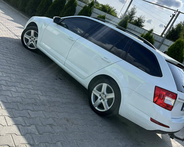 Шкода Октавія 2016 у Вінниці на Automoto.ua Білий Шкода Октавія, об'ємом двигуна 1.6 л та пробігом 270 тис. км за 10700 $, фото 5 на Automoto.ua