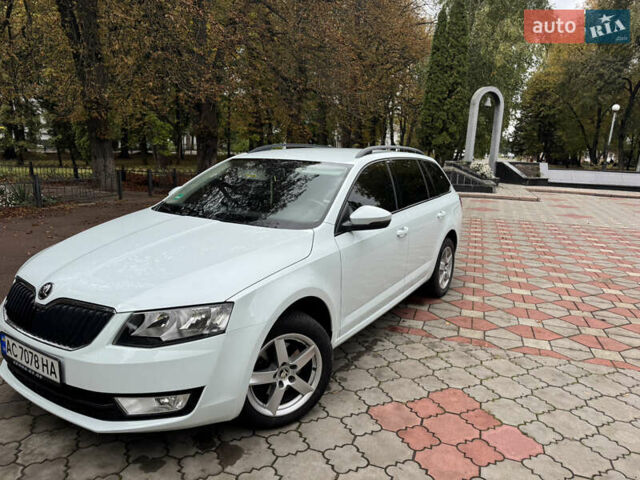 Белый Шкода Октавия, объемом двигателя 1.97 л и пробегом 328 тыс. км за 12300 $, фото 1 на Automoto.ua
