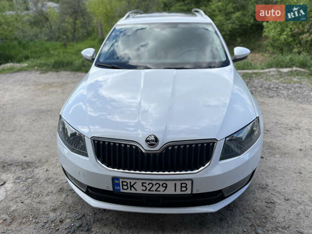 Белый Шкода Октавия, объемом двигателя 1.97 л и пробегом 260 тыс. км за 14490 $, фото 2 на Automoto.ua