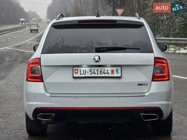 Білий Шкода Октавія, об'ємом двигуна 2 л та пробігом 254 тис. км за 16699 $, фото 5 на Automoto.ua