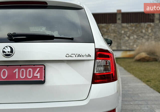 Белый Шкода Октавия, объемом двигателя 1.6 л и пробегом 231 тыс. км за 11850 $, фото 15 на Automoto.ua