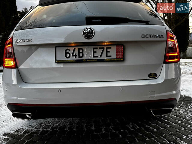 Білий Шкода Октавія, об'ємом двигуна 2 л та пробігом 255 тис. км за 13900 $, фото 44 на Automoto.ua