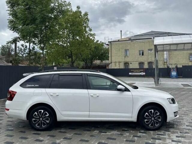 Белый Шкода Октавия, объемом двигателя 1.6 л и пробегом 287 тыс. км за 10600 $, фото 2 на Automoto.ua