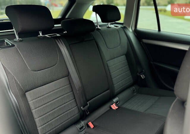 Белый Шкода Октавия, объемом двигателя 1.6 л и пробегом 231 тыс. км за 11850 $, фото 26 на Automoto.ua