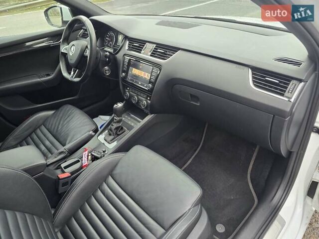 Білий Шкода Октавія, об'ємом двигуна 2 л та пробігом 254 тис. км за 16699 $, фото 56 на Automoto.ua