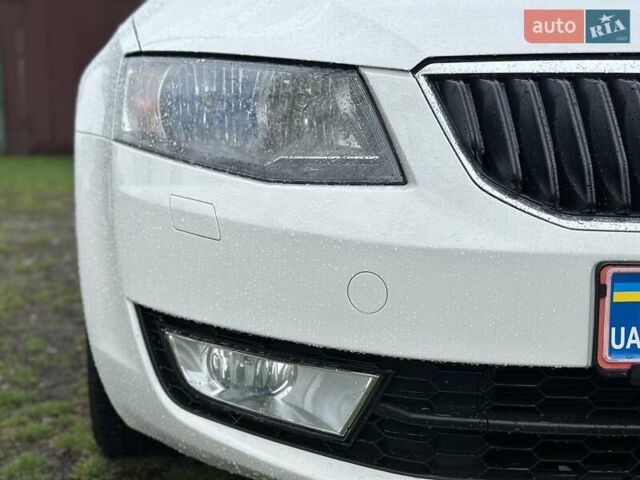 Белый Шкода Октавия, объемом двигателя 1.6 л и пробегом 192 тыс. км за 10900 $, фото 16 на Automoto.ua