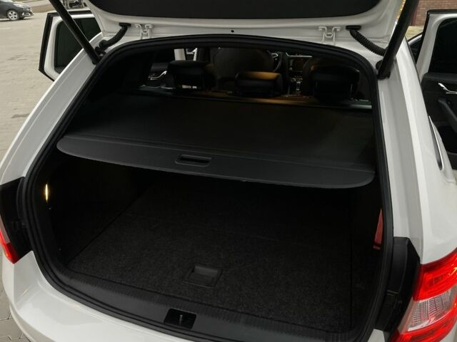 Белый Шкода Октавия, объемом двигателя 2 л и пробегом 269 тыс. км за 14999 $, фото 14 на Automoto.ua