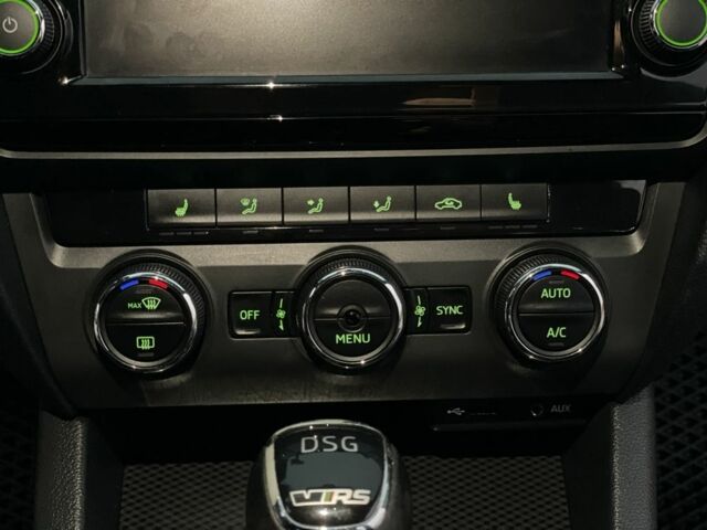 Белый Шкода Октавия, объемом двигателя 2 л и пробегом 269 тыс. км за 14999 $, фото 16 на Automoto.ua