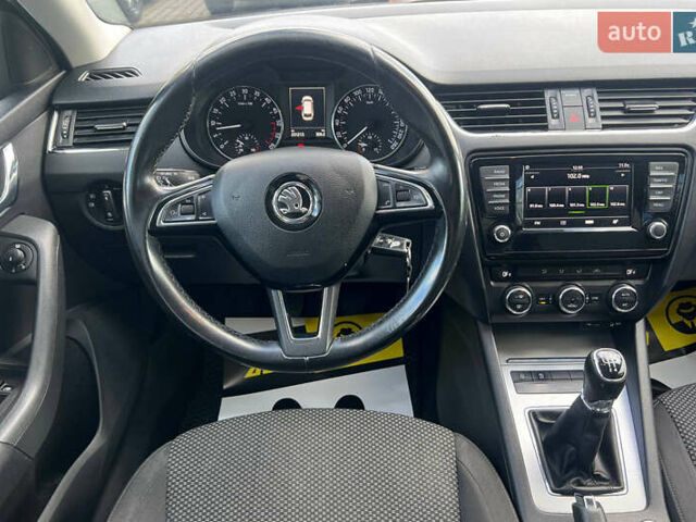 Шкода Октавія 2016 у Івано-Франківську на Automoto.ua Білий Шкода Октавія, об'ємом двигуна 1.6 л та пробігом 230 тис. км за 11300 $, фото 14 на Automoto.ua