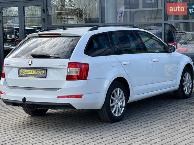 Шкода Октавія 2016 у Івано-Франківську на Automoto.ua Білий Шкода Октавія, об'ємом двигуна 1.6 л та пробігом 230 тис. км за 11300 $, фото 5 на Automoto.ua