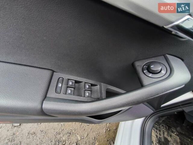 Білий Шкода Октавія, об'ємом двигуна 1.6 л та пробігом 280 тис. км за 11800 $, фото 35 на Automoto.ua