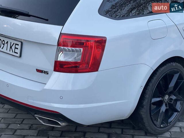 Белый Шкода Октавия, объемом двигателя 1.97 л и пробегом 242 тыс. км за 17500 $, фото 4 на Automoto.ua