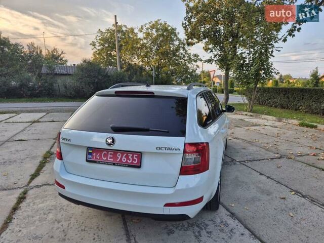 Білий Шкода Октавія, об'ємом двигуна 2 л та пробігом 195 тис. км за 11599 $, фото 11 на Automoto.ua
